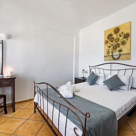 Apanemo Hotel&suites 3*